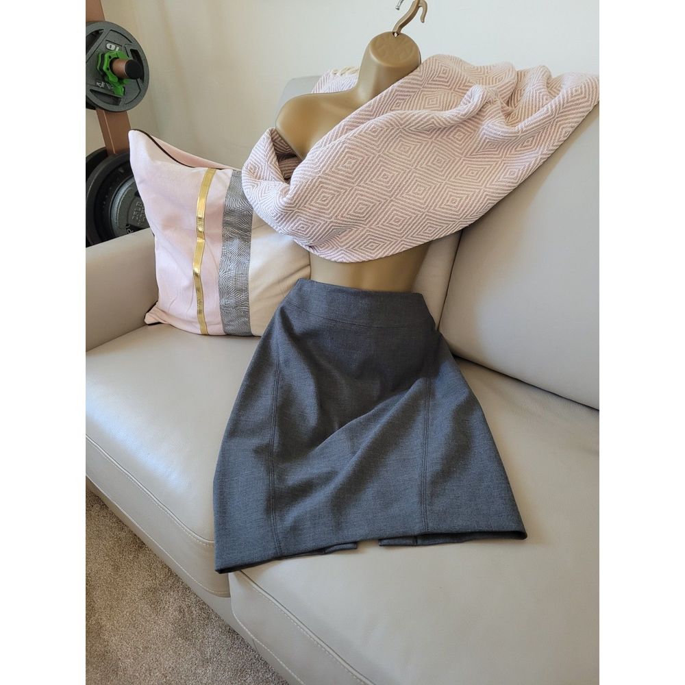 LOFT | Pencil Skirt | Size 2 | Gray Grey| Womens